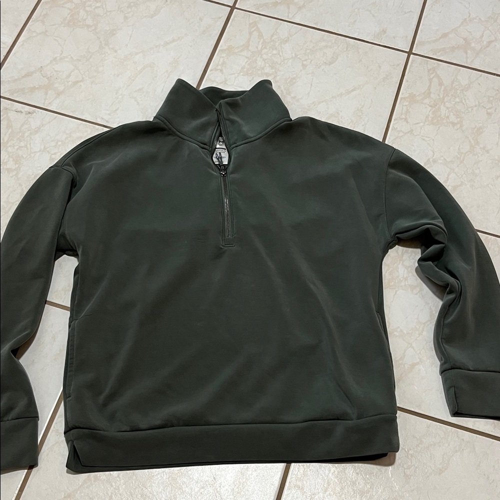 Quarter Zip Scuba Style Pullover